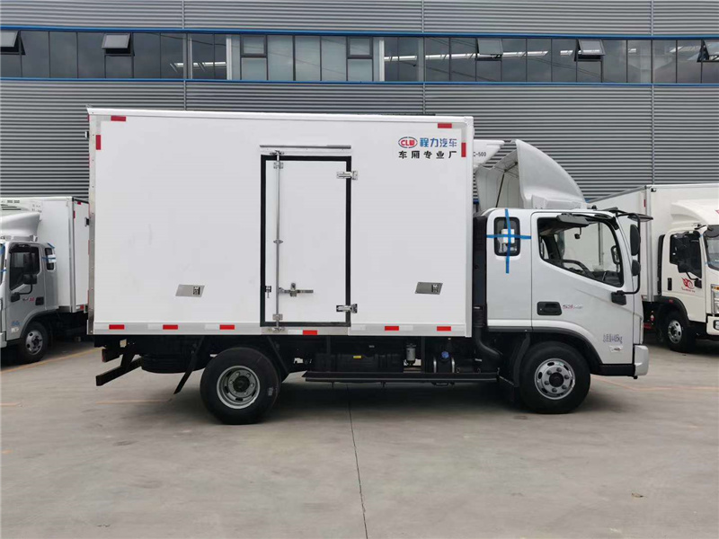 国六福田欧马可S1排半冷藏车4.2米