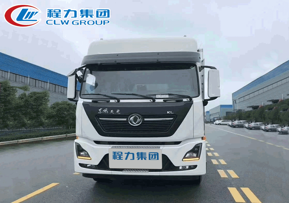 国六东风天龙前四后八冷藏车