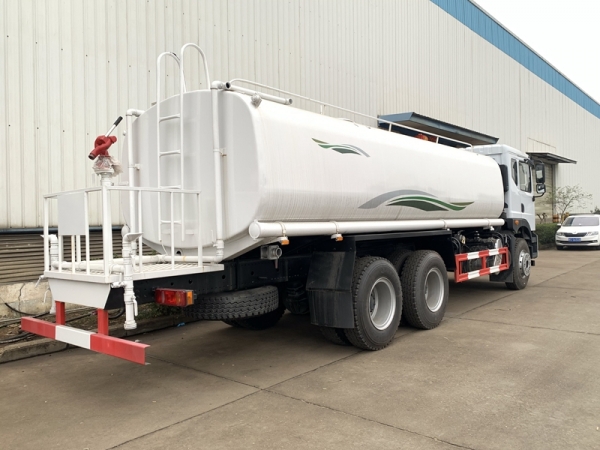 国六东风T5后双桥 20方洒水车