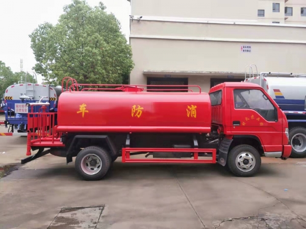 不上户福田5方洒水车