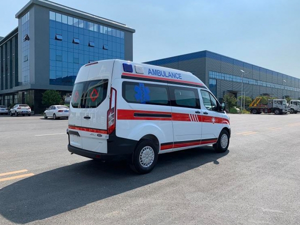 新全顺V362中轴中顶救护车
