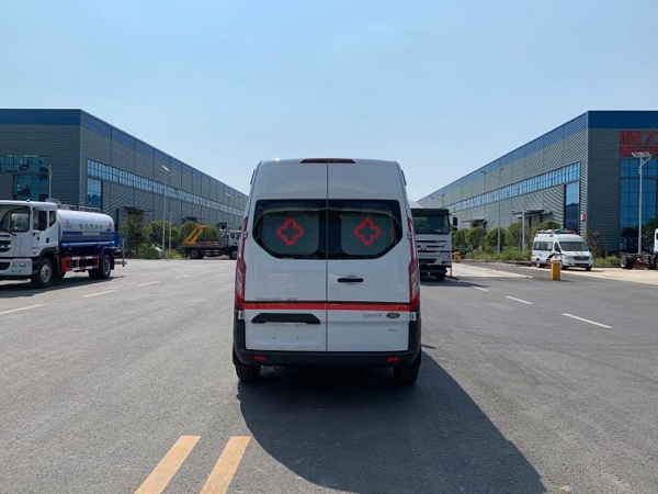 新全顺V362中轴中顶救护车