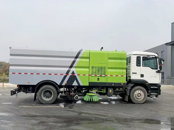 国六汕德卡洗扫车