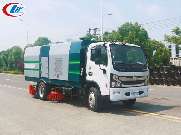 国六东风凯普特吸尘车