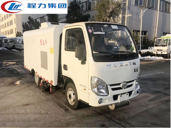 跃进小福星3方吸尘车