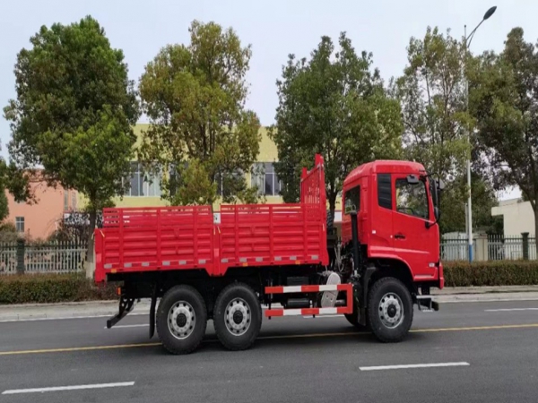 越野运兵车\六驱运兵车