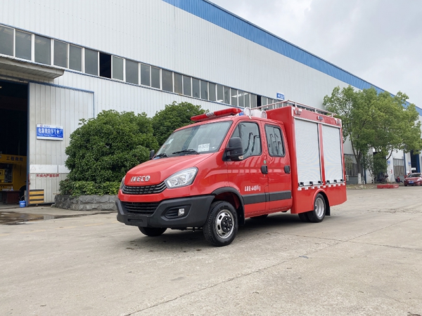 依维柯欧胜双排救险车500方