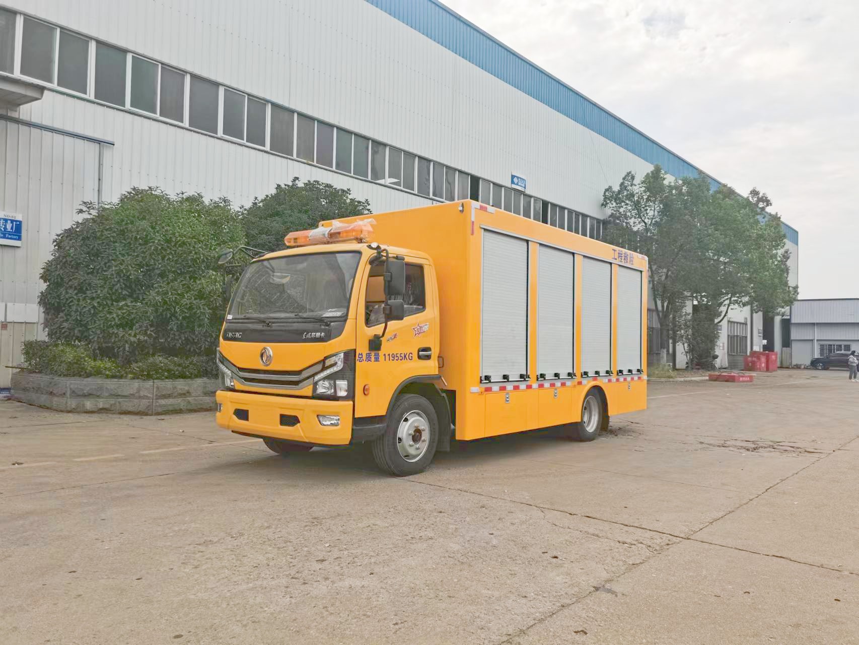 东风多利卡D7抢险排水车2000方