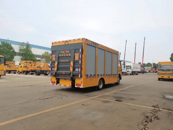 东风多利卡D7抢险排水车2000方
